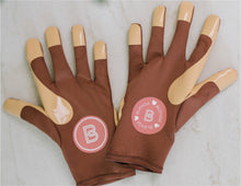 Load image into Gallery viewer, Beauty Application Glove
